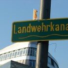 Tote trieb in Plastiktüten verpackt im Landwehrkanal – Mordkommission bittet um Mithilfe